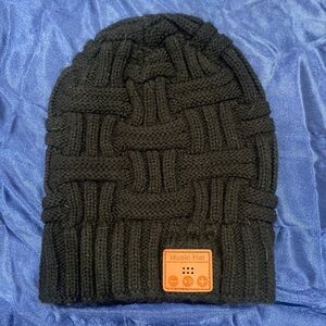 beanie with bluetooth